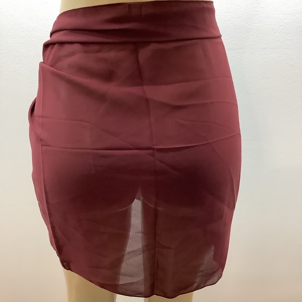 Zuliana Stylish Wrap/Skirt/Scarf in Green, Burgundy and Brown One Size. - Picture 5 of 8